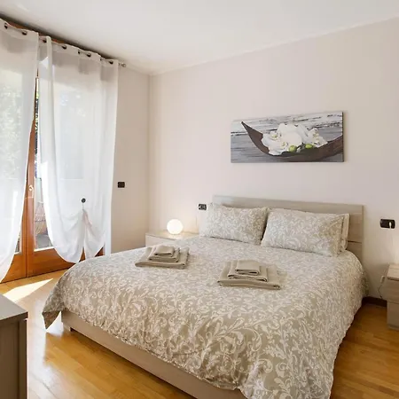 Casa Rosada Monza Autodromo Appartement *